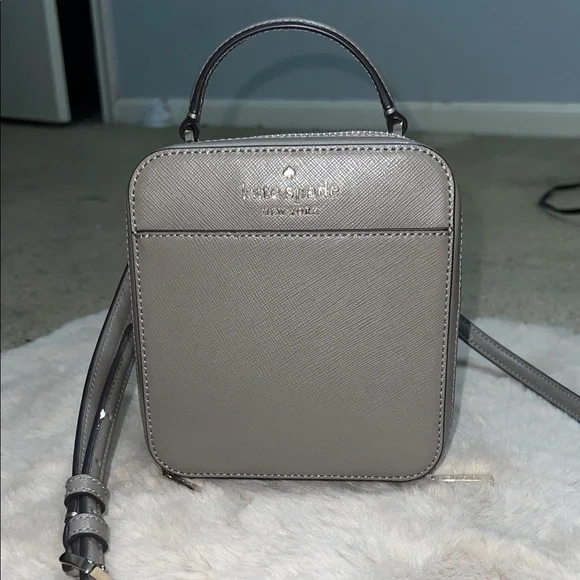 Kate Spade Elegant Crossbody Bag - Picture 10 of 10